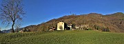 18 Sui prati di Padronecco (545 m) con vista sul versante di salita per lo Zucco